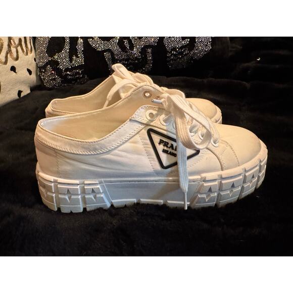 Puma x hello kitty ralph sampson womens mid sneakers sz 7 - Picture 2 of 8